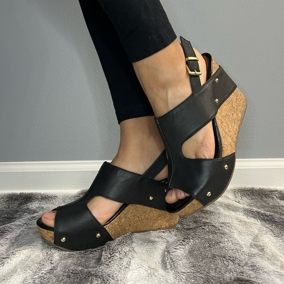 Kenneth Cole Reaction Black Leather Cork Wedges Size 8 - Picture 4 of 9